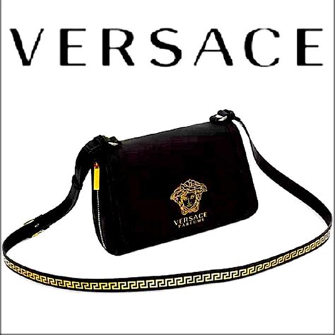 versace perfume 랙 ㅡ두|Versace perfums bag.